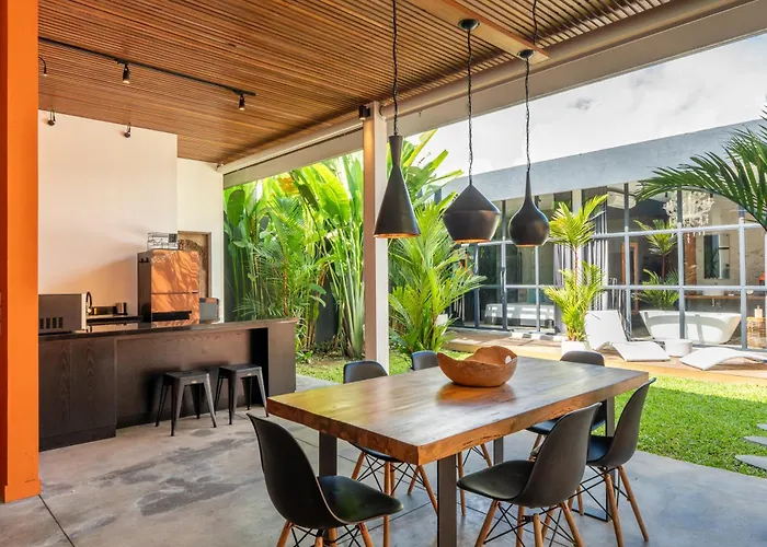 Rouge - Loft Dimanisa Villa *