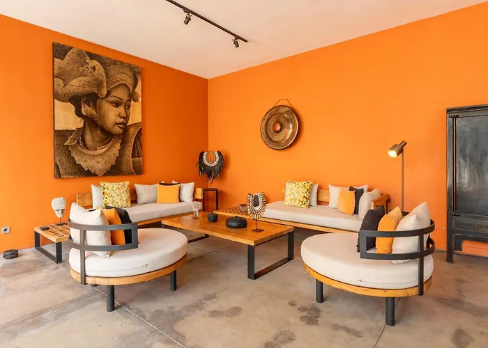 Rouge - Loft Dimanisa Villa *